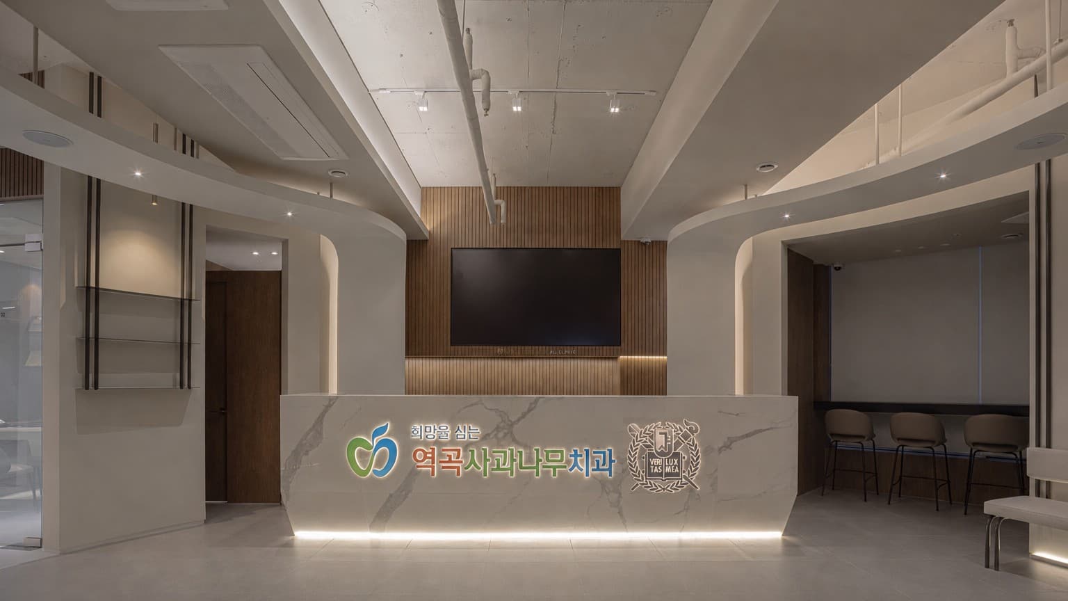 배너 1